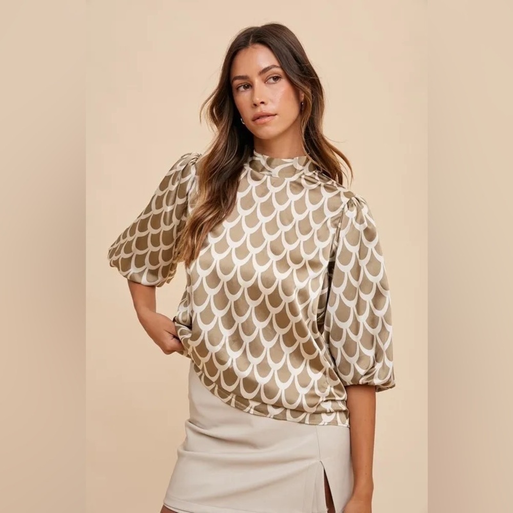Anniewear Chic Beige Scallop Women's Blouse